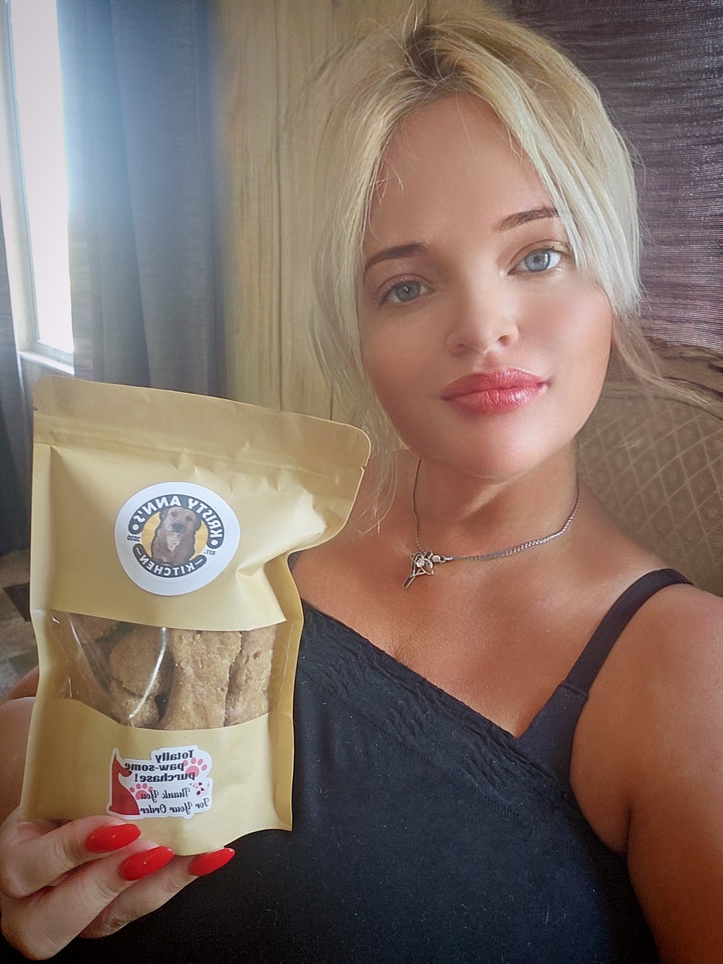 Kristyann's Kitchen Dog Treats: Peanut Butter Bacon Bones