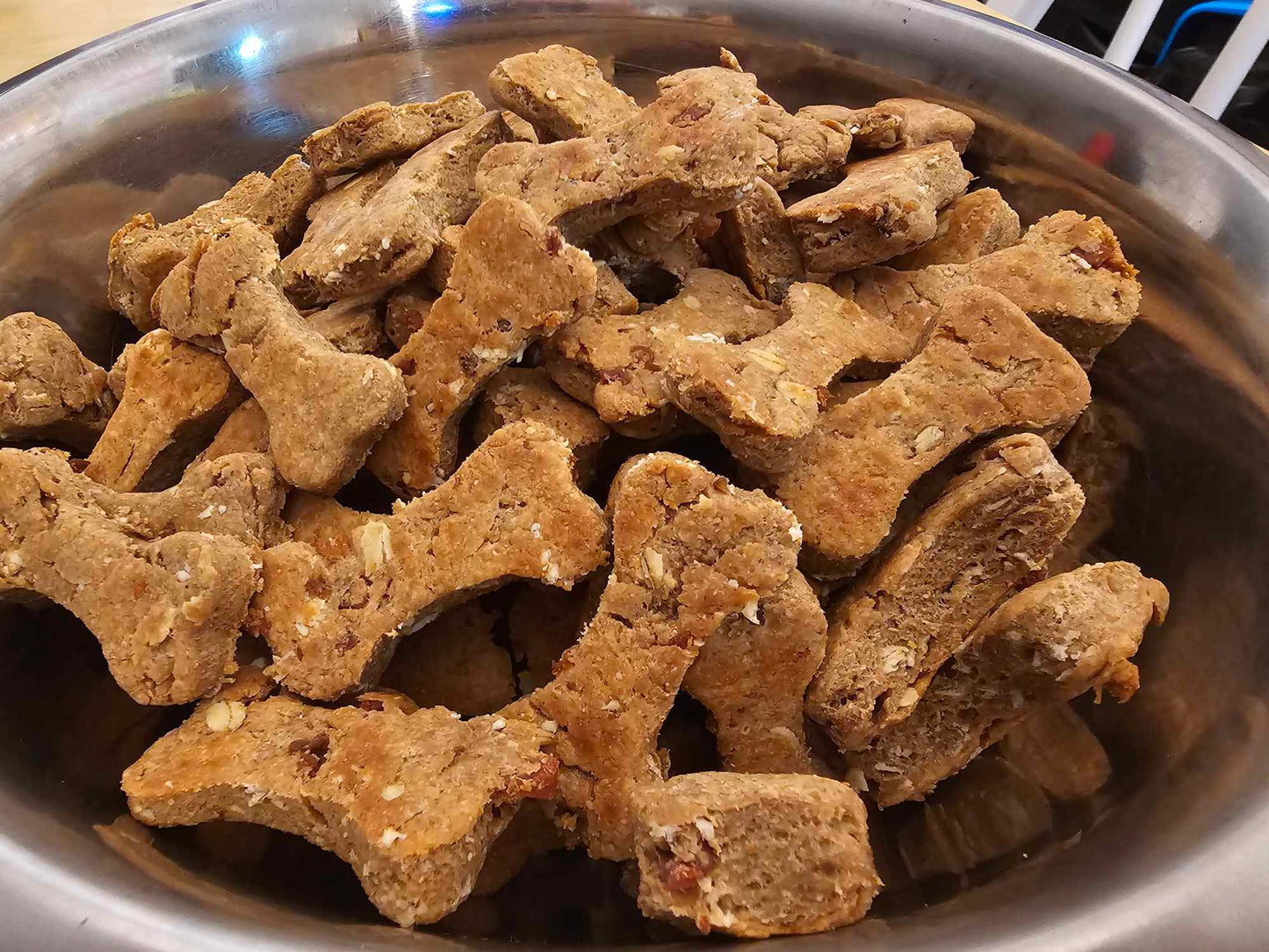 Kristyann's Kitchen Dog Treats: Peanut Butter Bacon Bones